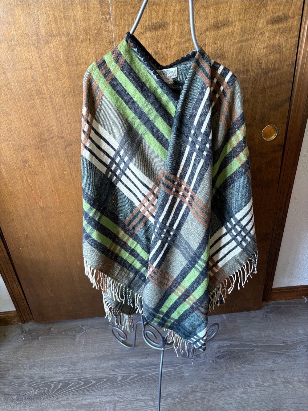 Plaid Fringe Italian Wool-Blend Shawl in Green, Grey , Brown , Beige …